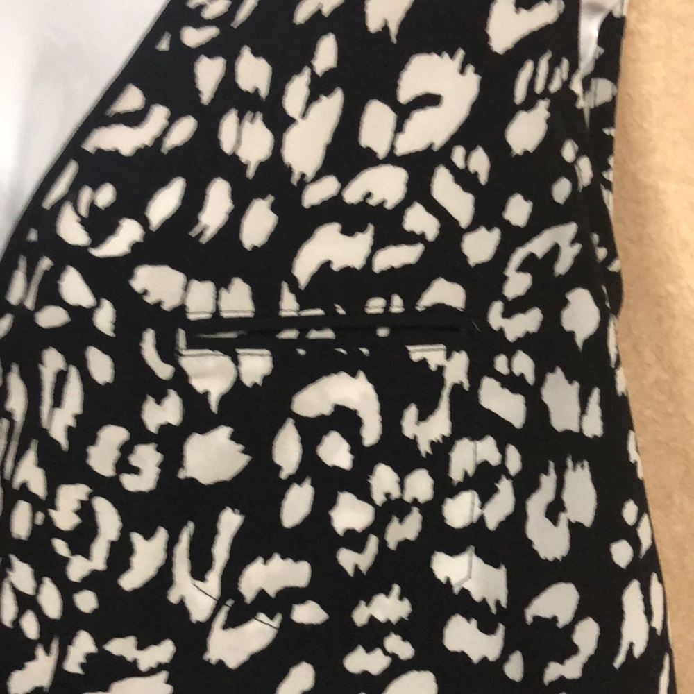 Apt 9 black and white top - Picture 3 of 6